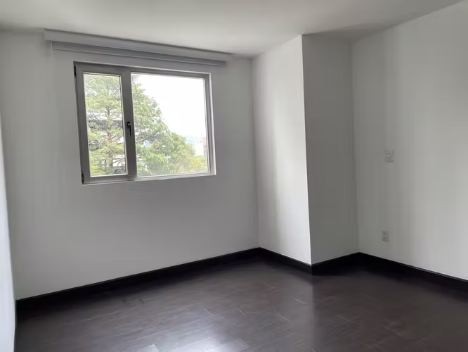 Apartamento de 3 Habitaciones en zona 14 - Imagen 7