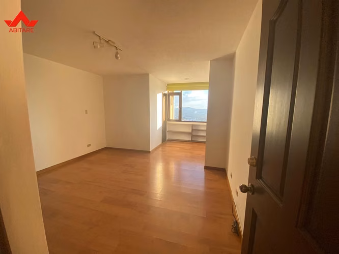 Apartamento en venta en zona 14, Villa Vistana - Imagen 3