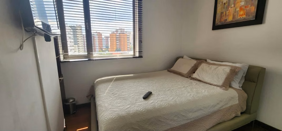 LINDO APARTAMENTO AMUEBLADO EN RENTA EN PLENUM 14 ZONA 14 - Imagen 4