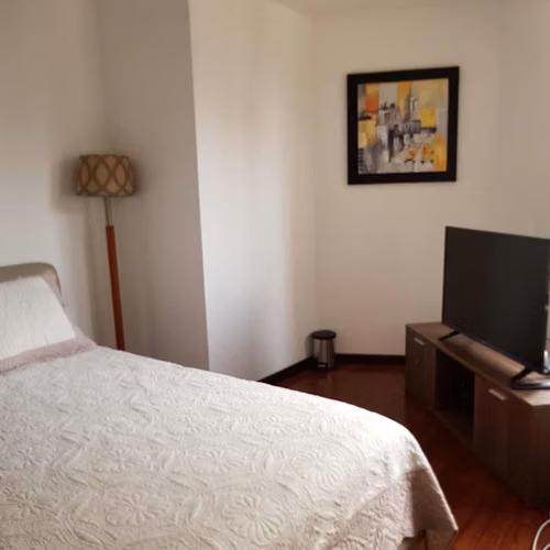 LINDO APARTAMENTO AMUEBLADO EN RENTA EN PLENUM 14 ZONA 14 - Imagen 7