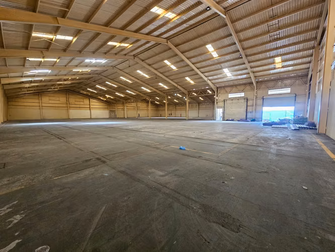 EXCELENTE BODEGA INDUSTRIAL VILLA NUEVA, CERCA DE CA-9 SUR - Imagen 3