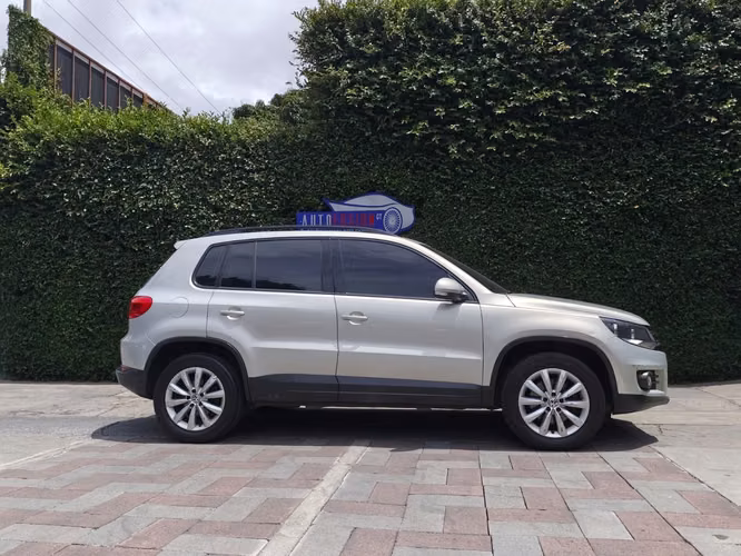 Volkswagen Tiguan Modelo 2012 de agencia