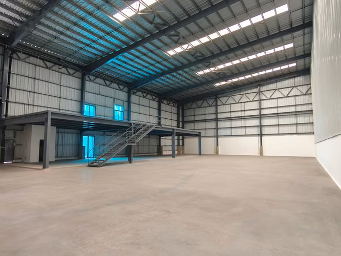Excelente Oportunidad de Renta de Bodegas de 2268 m2 en Amatitlán  Dentro de complejo industrial - Imagen 3