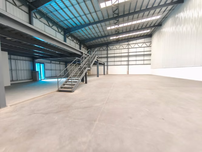Excelente Oportunidad de Renta de Bodegas de 2268 m2 en Amatitlán  Dentro de complejo industrial - Imagen 7