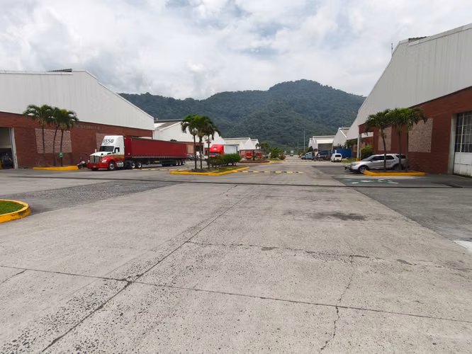  BODEGA EN RENTA DE 3,000 M2 –  DENTRO DE CONDOMINO NUEVA ESPERANZA, PALÍN