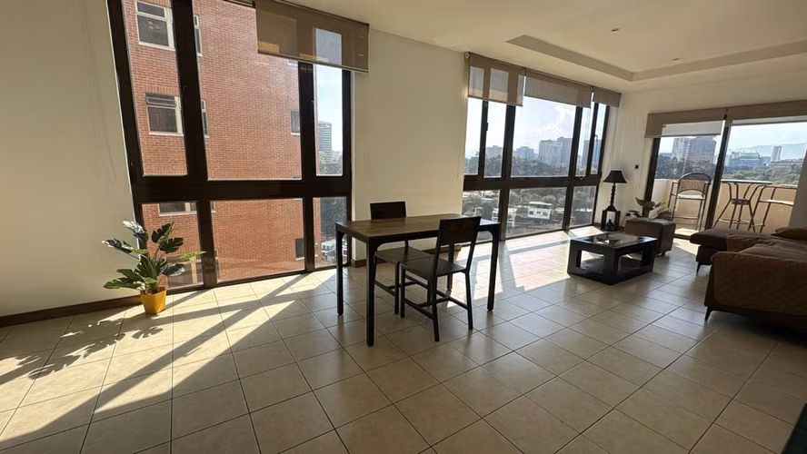 Amplio apartamento en zona 15, ubicación estratégica rodeado de vegetación. Amoblado o sin amoblar - Imagen 3