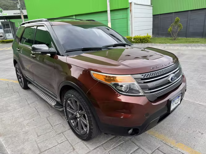 Ford Explorer XLT 4x4