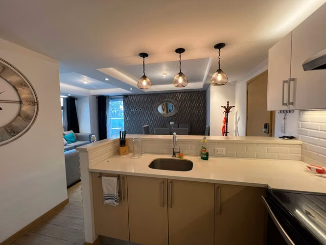 APARTAMENTO AMUEBLADO EN VENTA ZONA 10 EDIFICIO CITY HAUS - Imagen 4