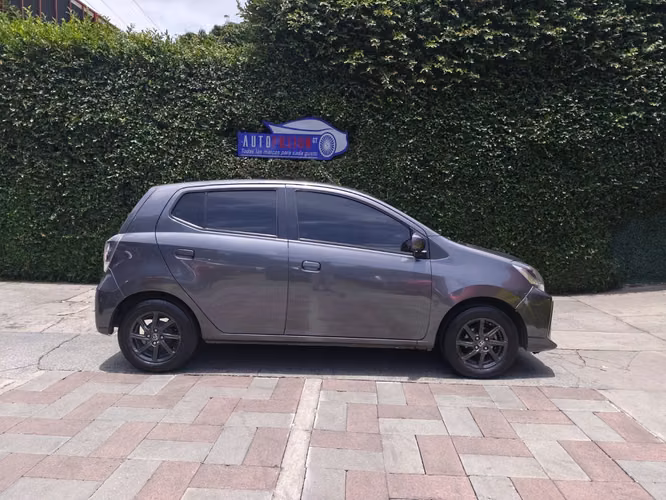Toyota Agya Modelo 2022 de agencia 