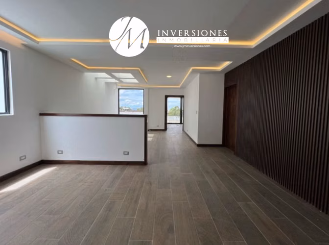 Casa En Venta Con 5 Dormitorios En Santa Elena Barillas