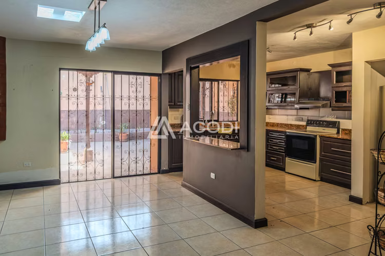 Casa en San Cristóbal, Zona 8 de Mixco - Imagen 2