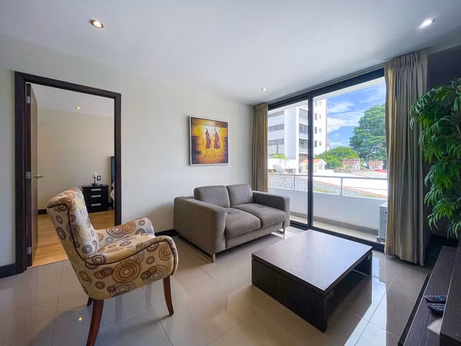 Apartamento amueblado en Zona 15