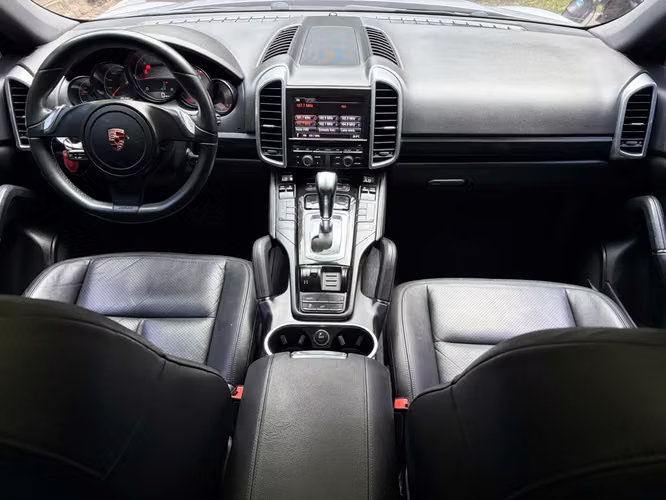 Porsche Cayenne de Agencia Modelo 2012