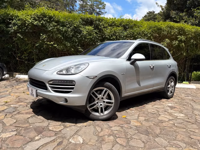Porsche Cayenne de Agencia Modelo 2012