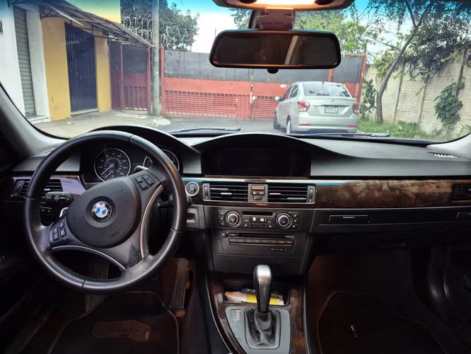 GANGA BMW 335I 2011 AUTOMATICO MOTOR 3.0 N55 BI TURBO FULL EQUIPO A/C,  BOLSAS AIRE, TAPICERIA DE CUERO