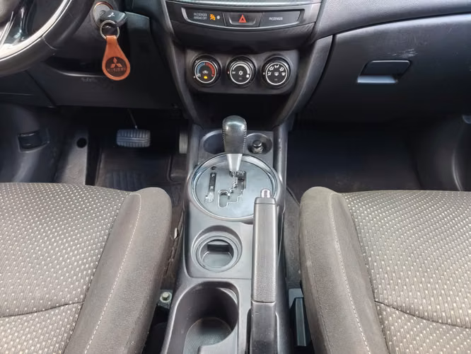 Mitsubishi Outlander Sport Es 2wd Modelo 2016