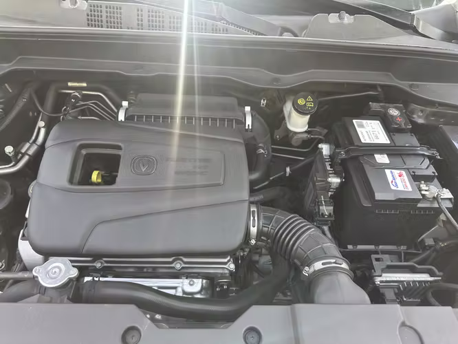 Changan Cs15 2023 de Agencia Automática y Tiptronic Nítida Nada que invertir un solo dueño con récord de agencia 