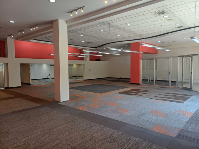 OPORTUNIDAD! LOCAL COMERCIAL EN ALQUILER – ALTO TRÁFICO VEHICULAR Z.10 - Imagen 11
