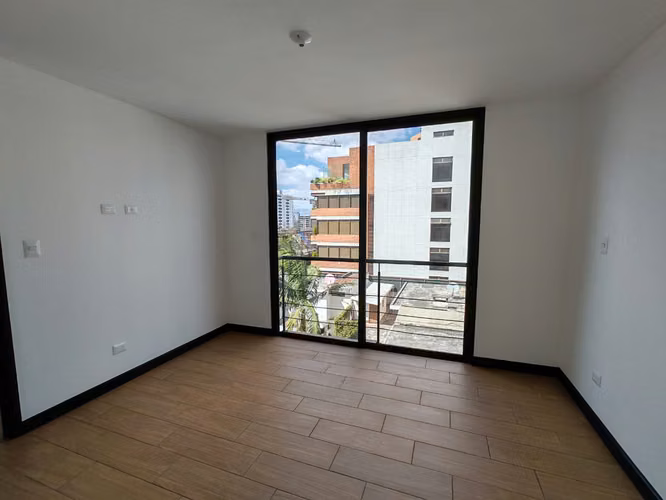 APARTAMENTO EN ALQUILER! TORRE PRAGA – VISTA HERMOSA I, ZONA 15 - Imagen 5