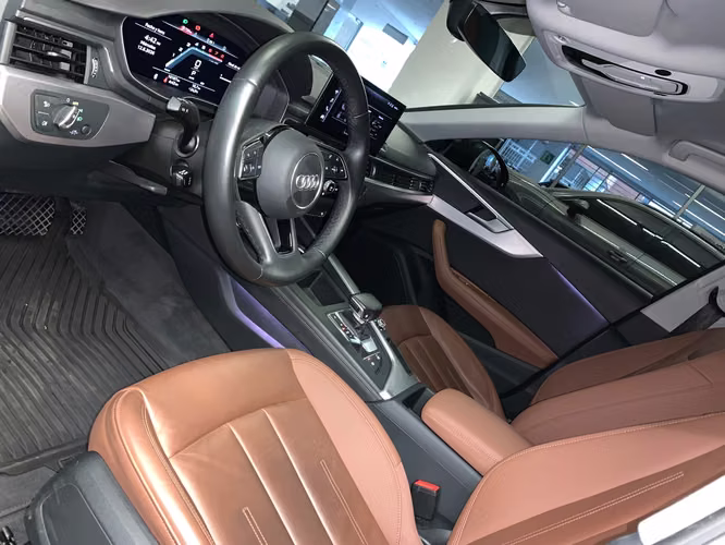 Audi A4 2023 Record de Agencia 