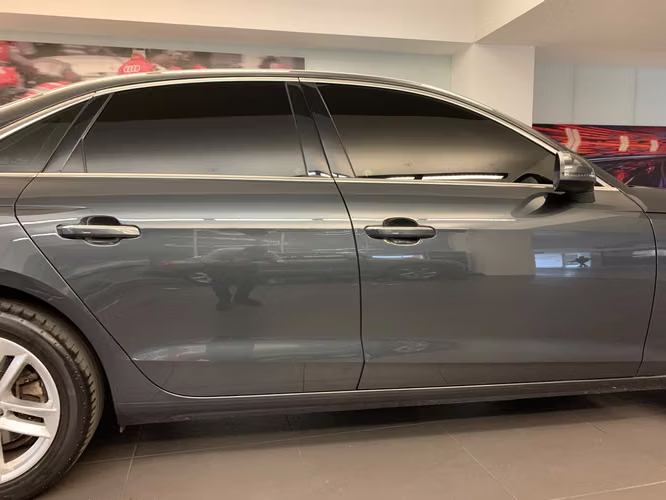 Audi A4 2023 Record de Agencia 