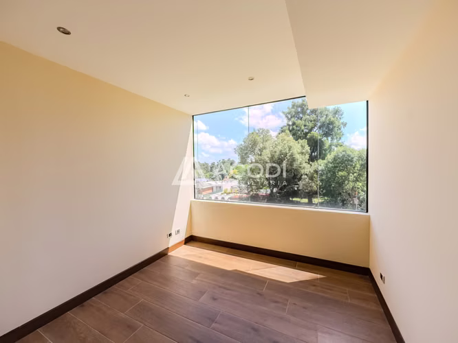 Apartamento en Zona 10 - Imagen 4