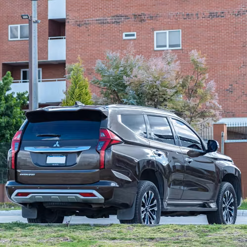 MITSUBISHI MONTERO SPORT PREMIUM 2021 DE AGENCIA