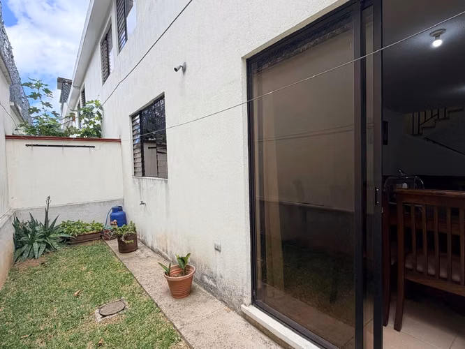 CASA EN VENTA EN SAN LUCAS SACATEPÉQUEZ, EN CONDOMINIO  - Imagen 8