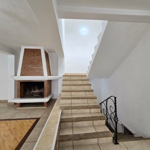 Casa grade en Venta Las Hojarascas Zona 1 de Mixco - Imagen 6