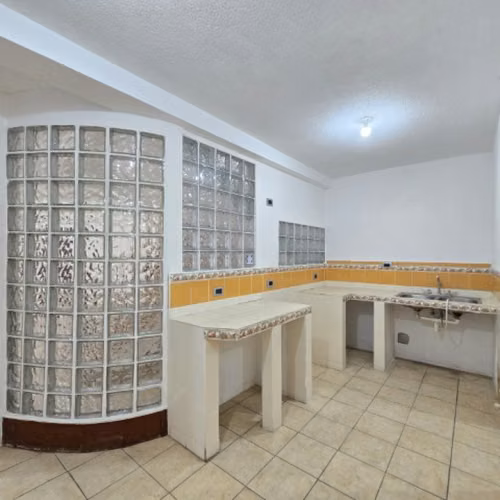 Casa grade en Venta Las Hojarascas Zona 1 de Mixco - Imagen 15