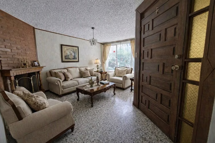 Casa en venta en Mariscal Zona 11 dentro de Condominio