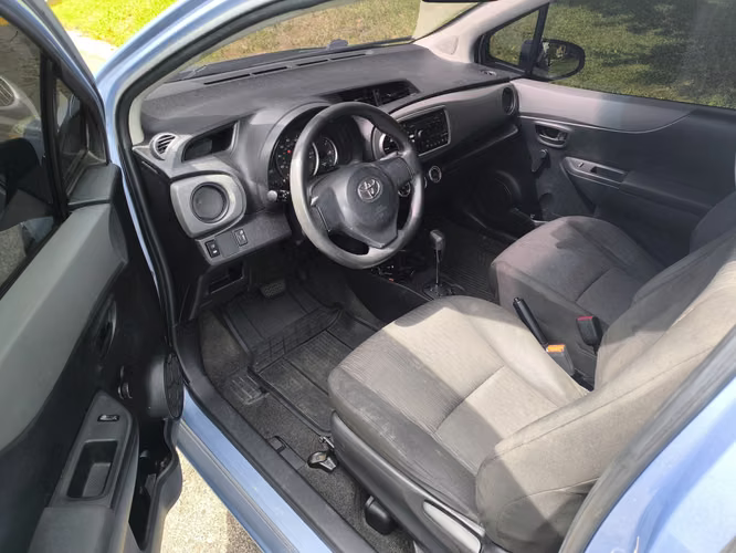 Toyota Yaris hatchback 2014