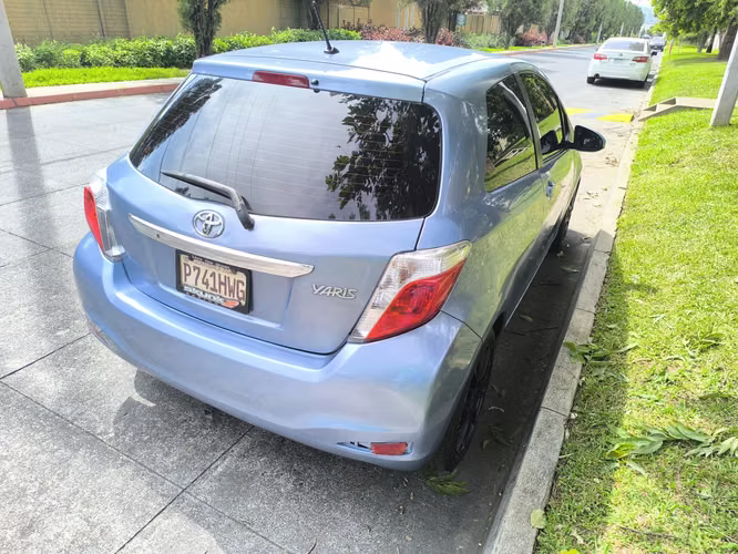 Toyota Yaris hatchback 2014