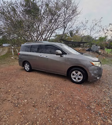 Nissan Quest 2014