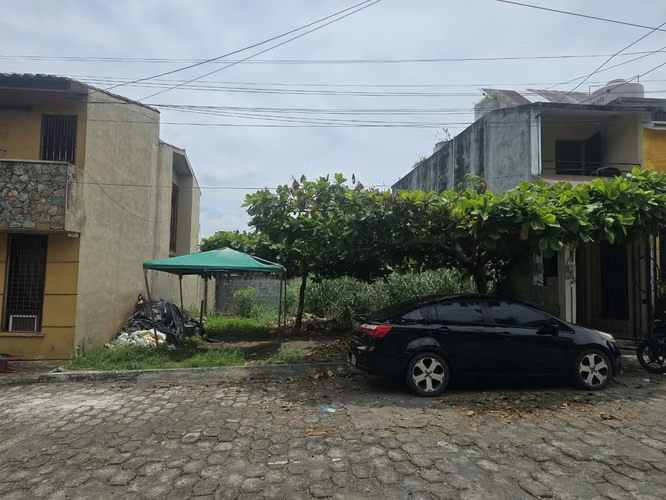 Vendo bonito terreno en Residenciales Monte Líbano, Camino a Santo Domingo, Suchitepequez, a 5 minutos de Plaza Americas