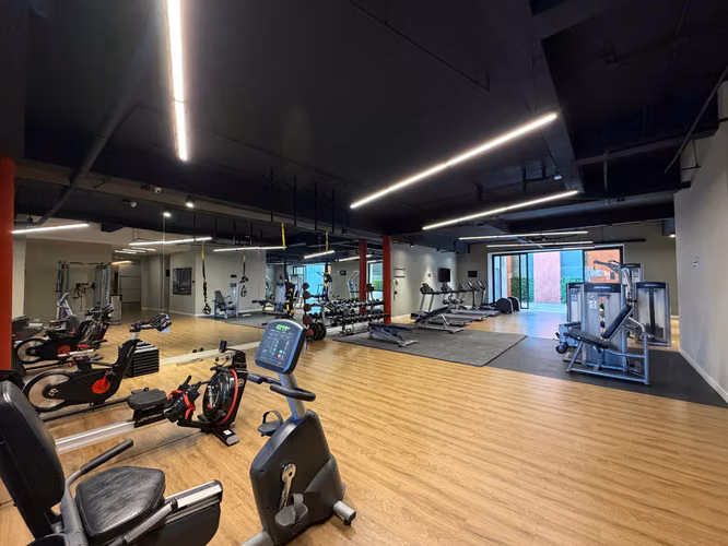 RENTA O VENTA DE APARTAMENTO CON O SIN MUEBLES EN MARANTA OAKLAND, ZONA 10 - Imagen 12
