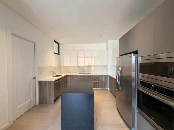 RENTA O VENTA DE APARTAMENTO CON O SIN MUEBLES EN MARANTA OAKLAND, ZONA 10 - Imagen 7