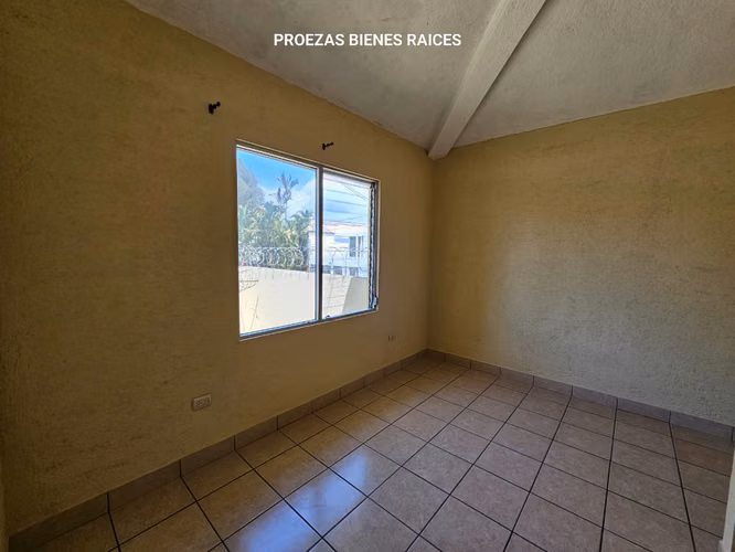 Zona 7, para oficina, casa en alquiler, frente a Galeria Prima, Colonia Villas de San Juan - Imagen 12