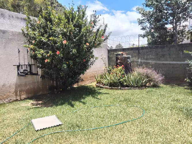 LINDA CASA EN RENTA EN PINARES DE SAN CRISTOBAL ZONA 8 DE MIXCO - Imagen 13