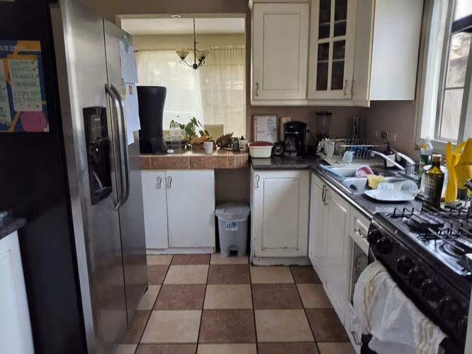 LINDA CASA EN RENTA EN PINARES DE SAN CRISTOBAL ZONA 8 DE MIXCO - Imagen 3