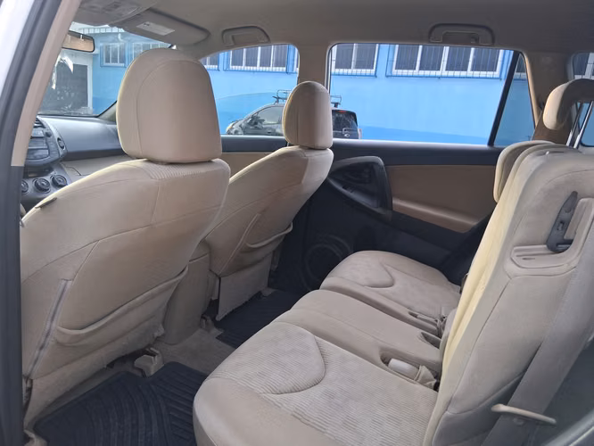 TOYOTA RAV4 DE LAS MERAS BUENAS CON MOTOR PEQUEÑO 2.5 4 CILINDROSRECIEN IMPORTADA