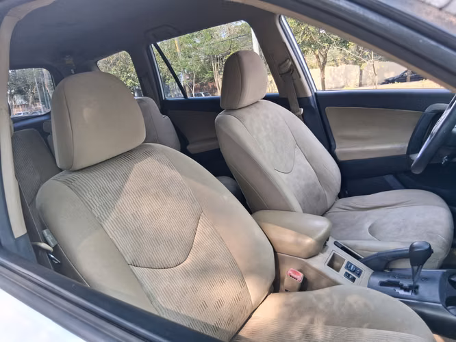 TOYOTA RAV4 DE LAS MERAS BUENAS CON MOTOR PEQUEÑO 2.5 4 CILINDROSRECIEN IMPORTADA