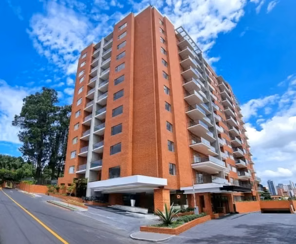 RENTA DE APARTAMENTO CON O SIN MUEBLES EN EDIFICIO LUCCA, ZONA 10 (a 5 minutos de zona 14)
