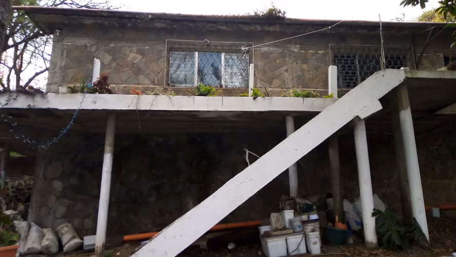 Casa con Vista al Lago de Atitlan 