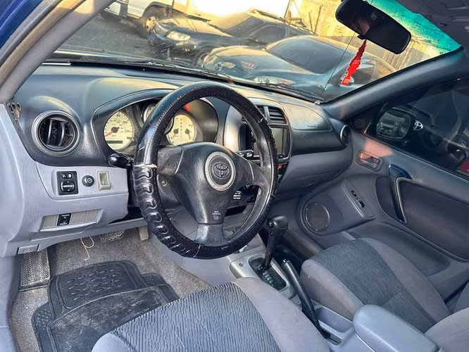 Toyota Rav4 año 2001 Automatico - Imagen 3