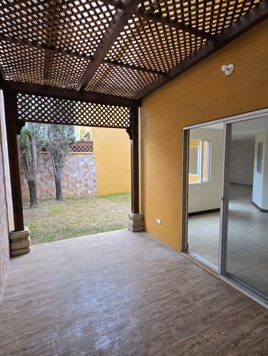 Vendo linda casa San Cristóbal/ Bosques de San Marino zona 8 Mixco Q1,990,000 - Imagen 6