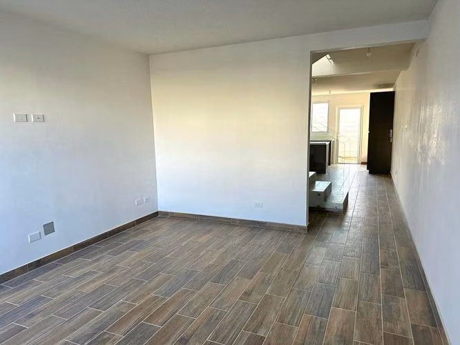 LINDO TOWNHOUSE EN RENTA EN HACIENDA REAL ZONA 16 - Imagen 2
