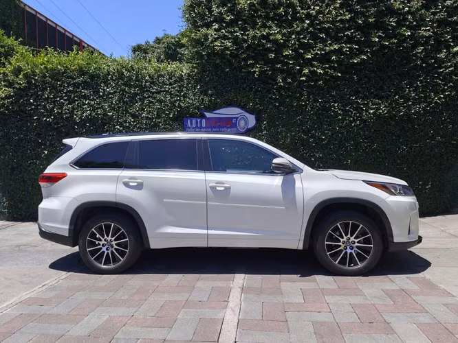 Toyota Highlander Xle 2wd  Modelo 2018 - Imagen 5