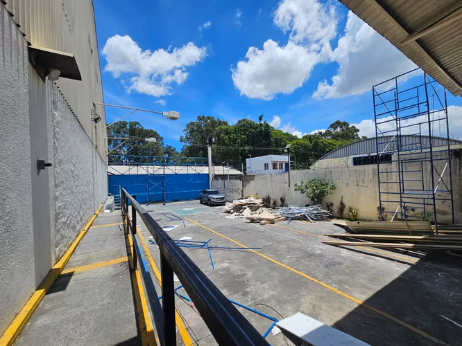 AMPLIA BODEGA INDUSTRIAL EN VILLA NUEVA EN RENTA - Imagen 7