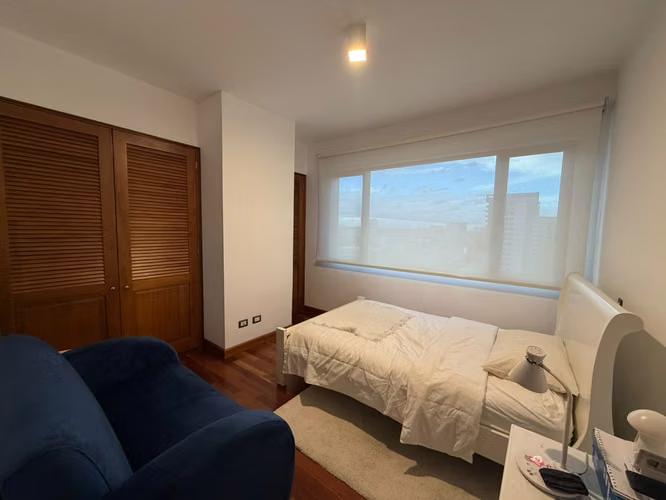 VENTA O RENTA DE AMPLIO APARTAMENTO EN EDIFICIO TORRE CONDENSA, ZONA 14 - Imagen 12